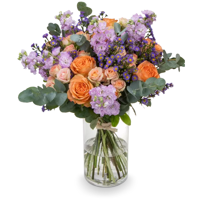 Bouquet of Ecuadorian and spray roses